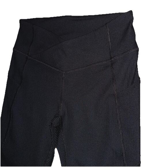 NEW Fabletics Oasis Crossover Rib Kick Flare Leggings Black Medium High Waist - Picture 2 of 8